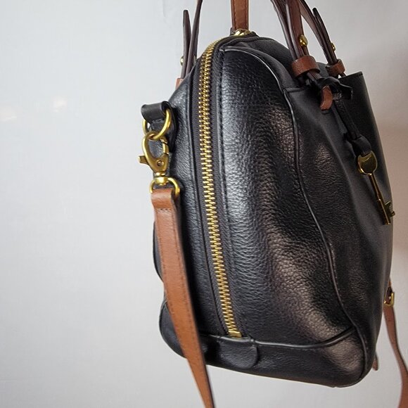Fossil Black Leather Satchel Crossbody – Classic Style, Good Condition - Picture 5 of 15